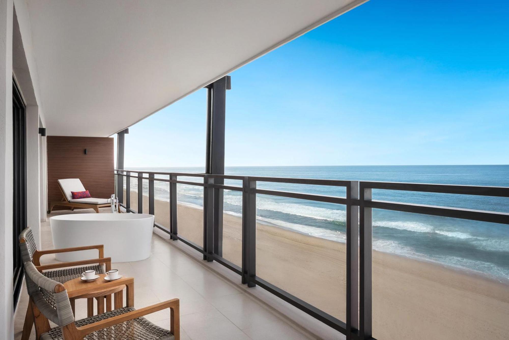 Preferred Club Master Suite Ocean Front King