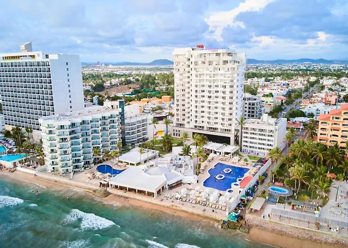 Sunvivia by Fiesta Americana Mazatlán